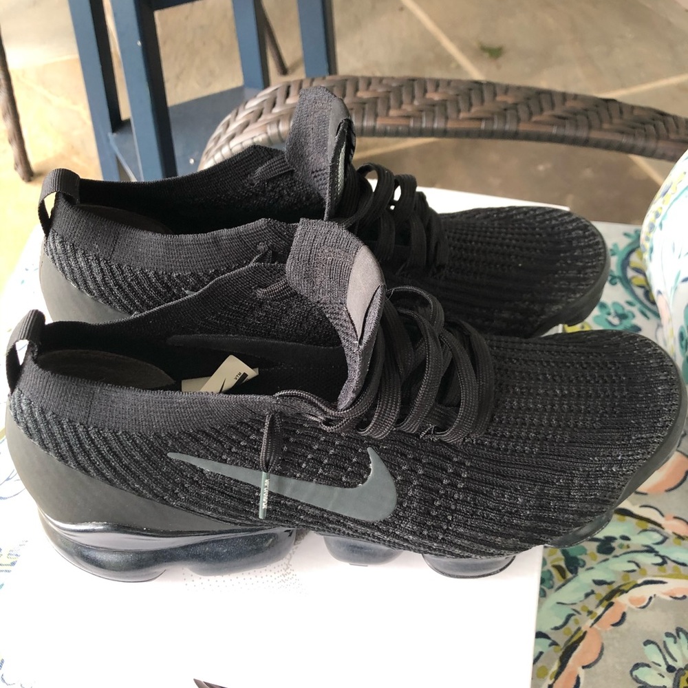 Nike Air VaporMax FlyKnit 3 sneakers size 11